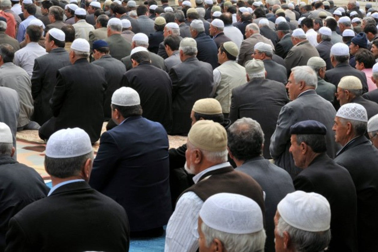 Μουσουλμανική παρέλαση στην Αθήνα- Σημαίες του Ισλάμ ανέμισαν στην Ομόνοια (Βίντεο, εικόνες)